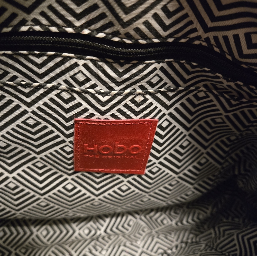 HOBO Tan Leather Shoulder Bag - Picture 5 of 13